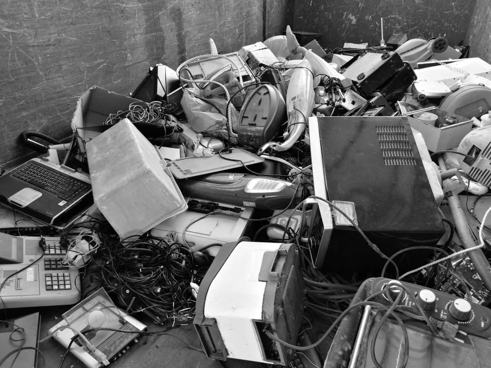 examples of old electronics clutter